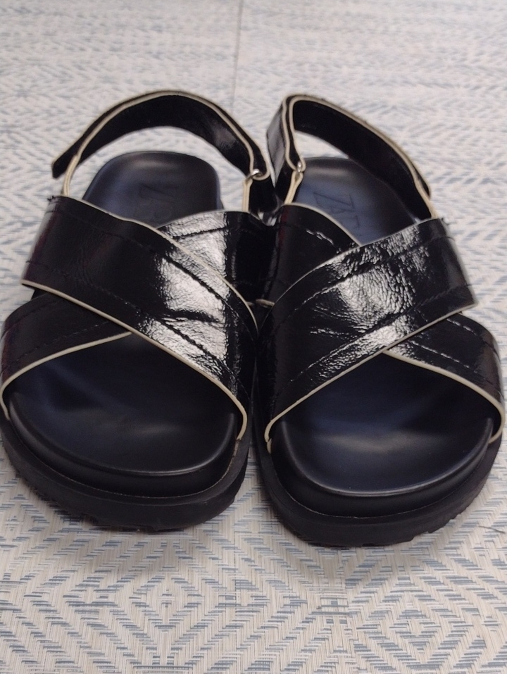 Zara Black Patent Cross-Strap Slingback Sandals,Comfortable and soft. - Picture 14 of 16